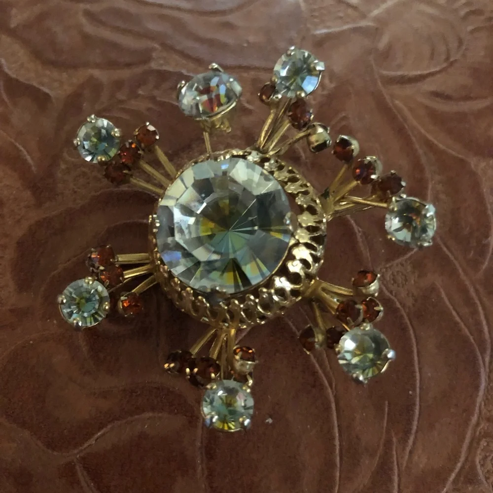Vendome Rhinestone Encrusted Vintage Pin